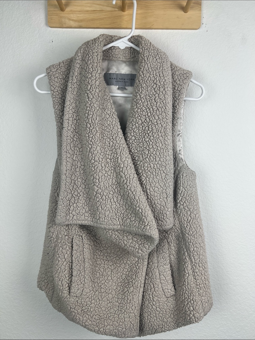 Marc New York Taupe Sherpa Draped Vest Women’s Size Medium